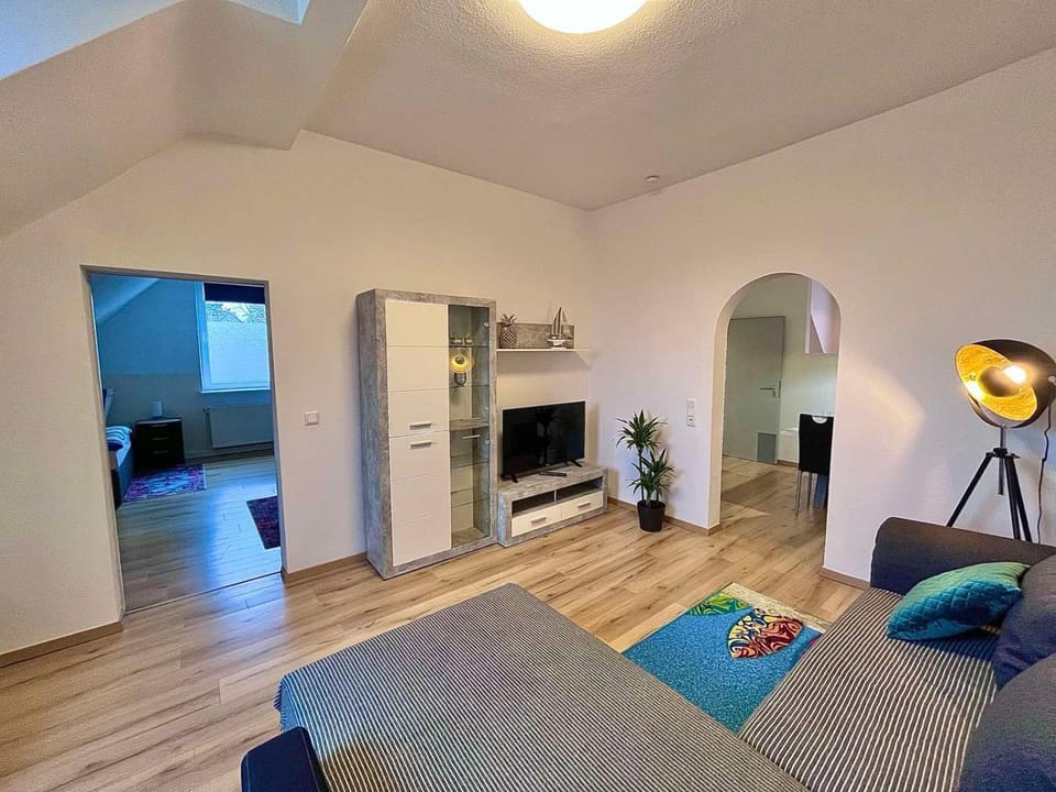 Communal lounge/ TV room, TV and multimedia, Living room, Seating area, Evening entertainment