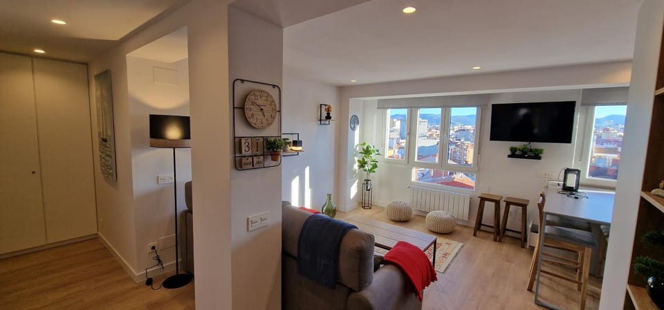 TV and multimedia, Kitchen or kitchenette, Living room