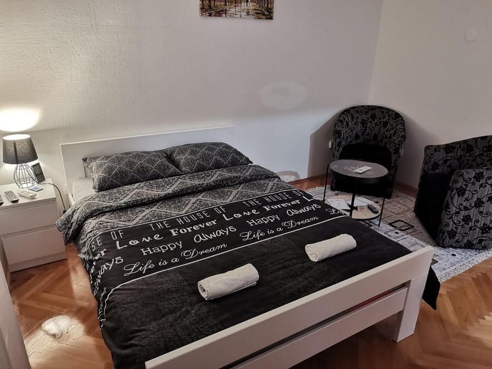 Paris Niksic Apartment in Montenegro