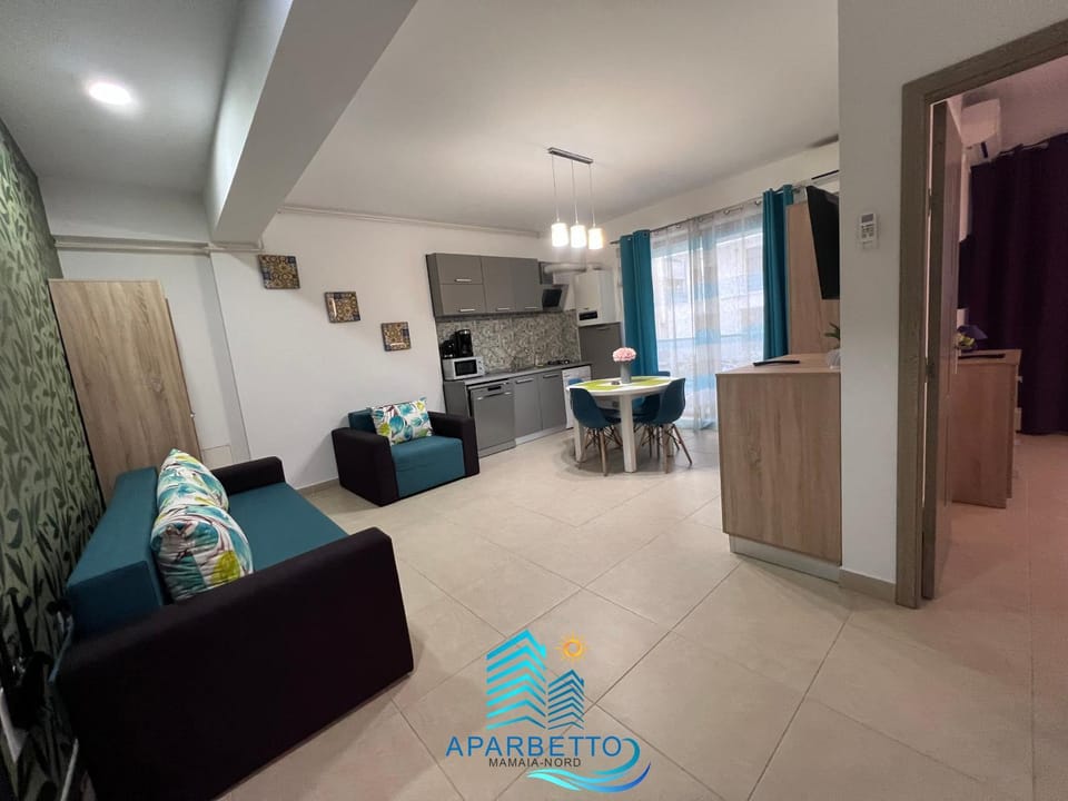 Kitchen or kitchenette, Living room, Seating area