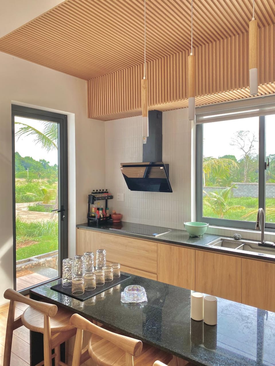 Kitchen or kitchenette, Kitchen or kitchenette, Communal kitchen, oven, stove, kitchen, Internal: Not applicable to any particular room