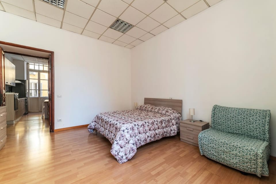 Bed, Living room, Photo of the whole room, Bedroom