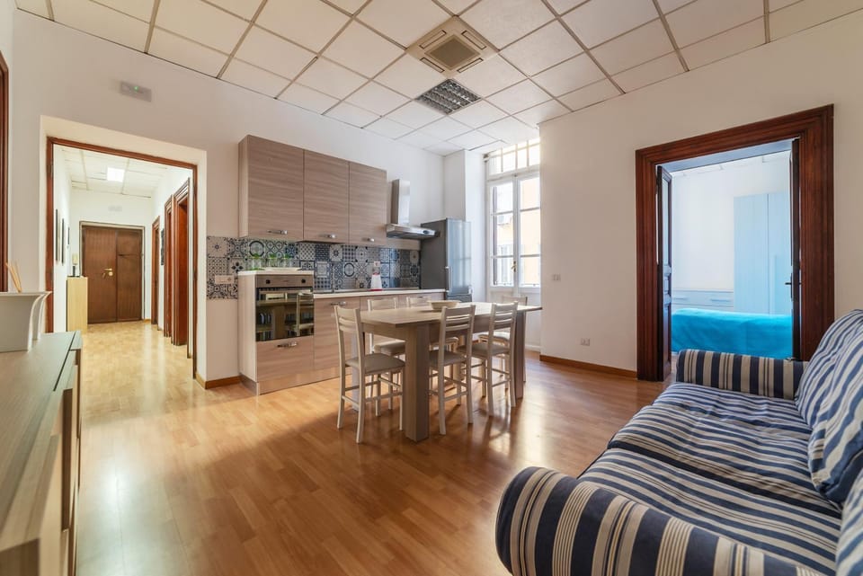 Kitchen or kitchenette, Living room, Dining area, pet friendly, stove