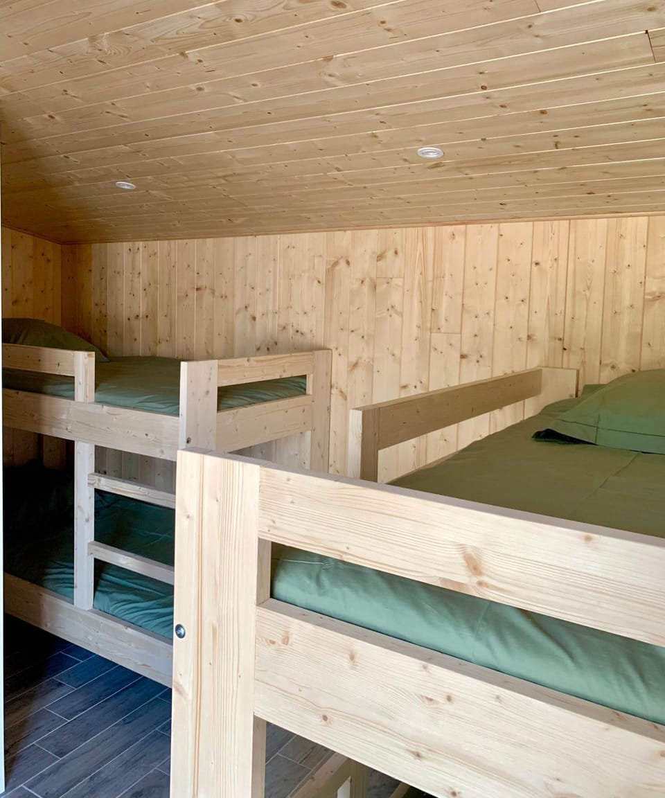 Bed, Night, Photo of the whole room, Bedroom, bunk bed