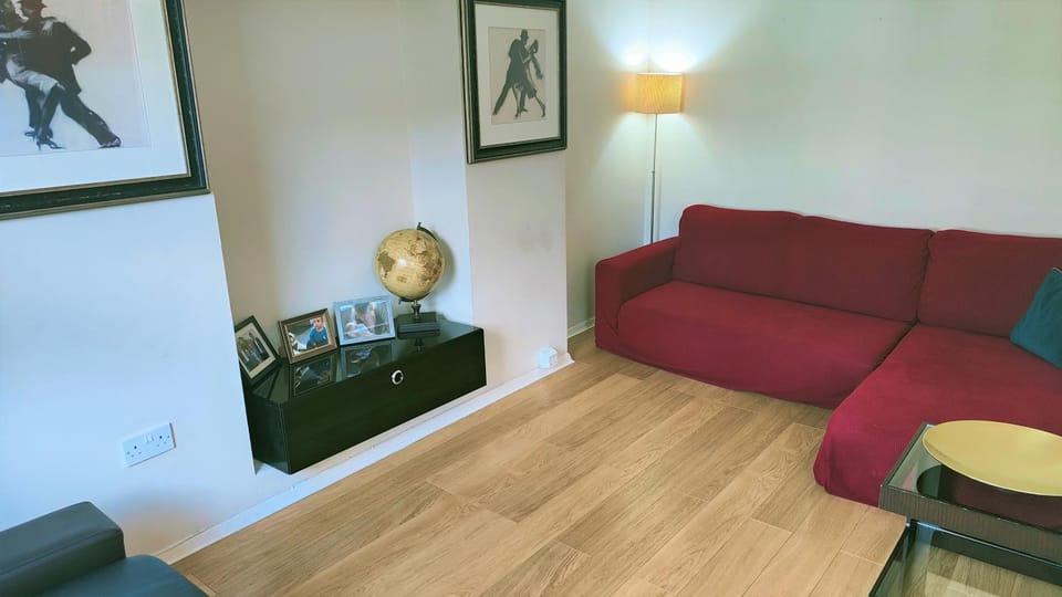 Pimlico SW1 - LOCATION LOCATION! Light and spacious one bedroom apartment in a stunning Victorian building. Great storage! Apartment in City of Westminster