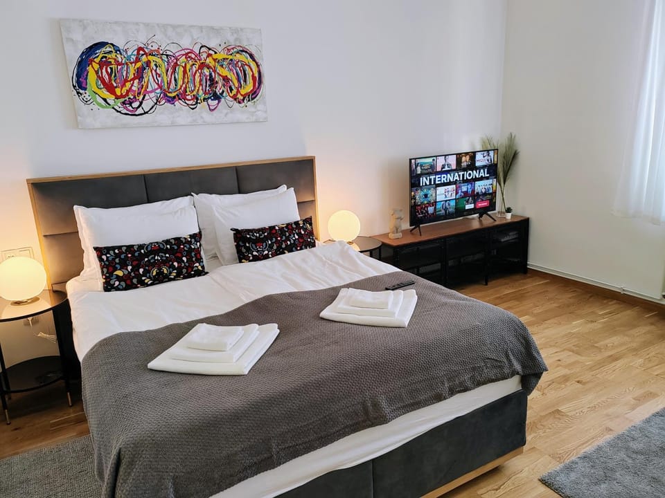 Bed, Bedroom
