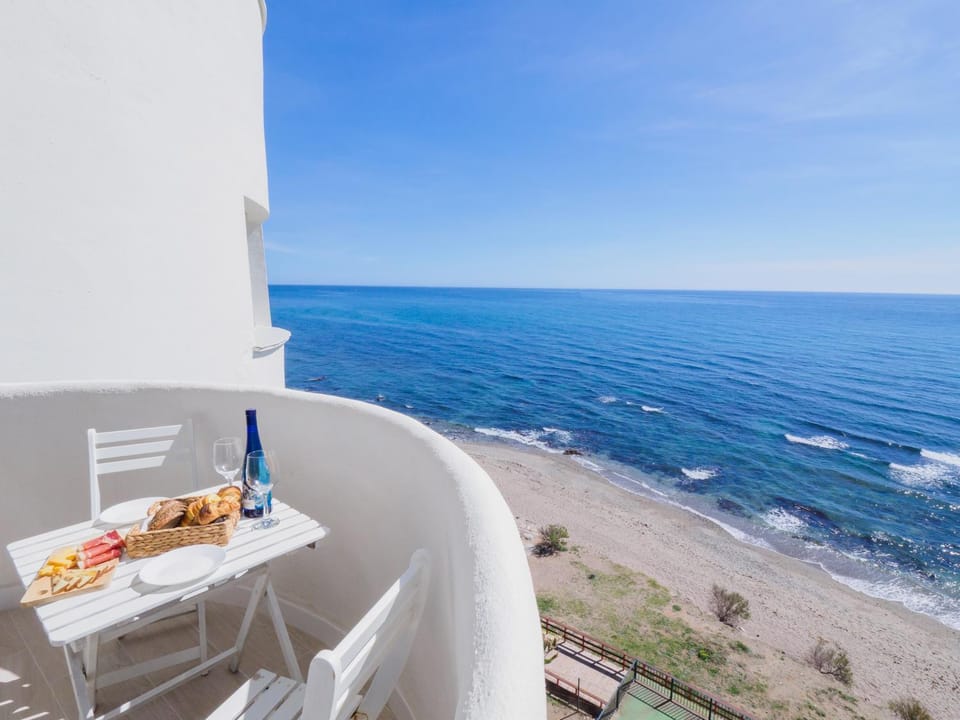 Apartment on Beach Mijas 2 Apartment in Sitio de Calahonda
