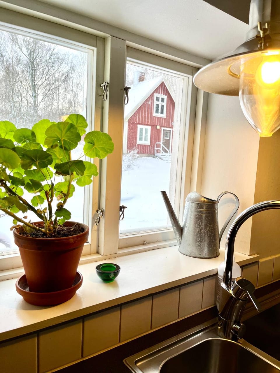 Property building, View (from property/room), Garden view, kitchen