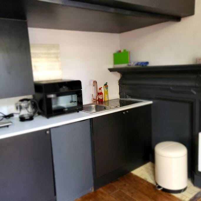 21 Mini Loft Apartment - Great Location - Comfy King Size Bed Apartment in Hove