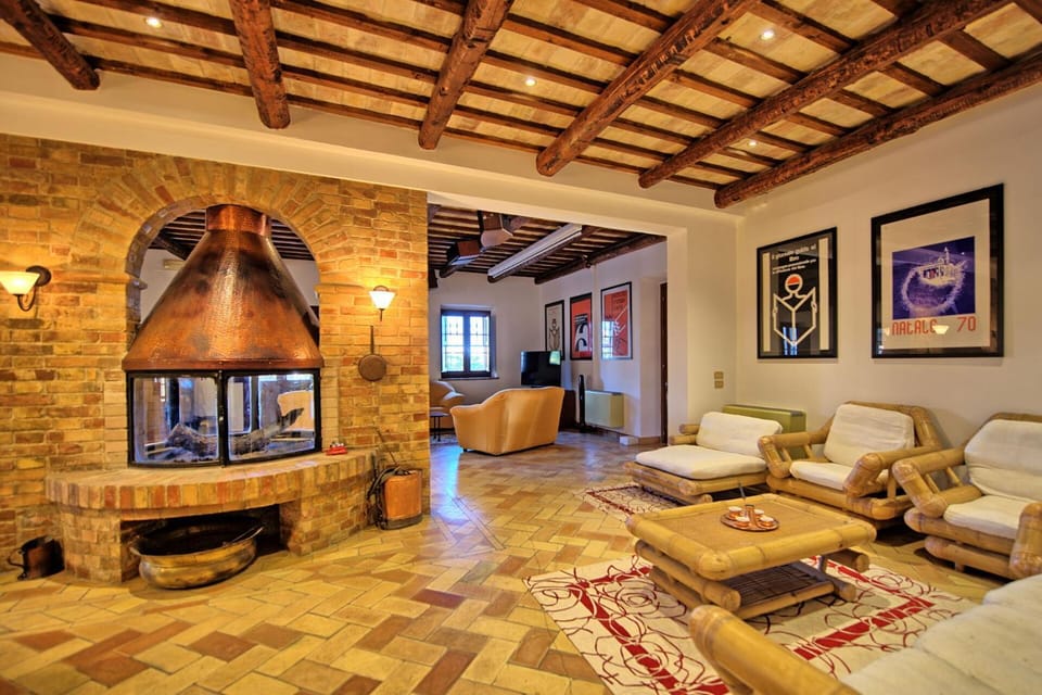 Living room, flat iron