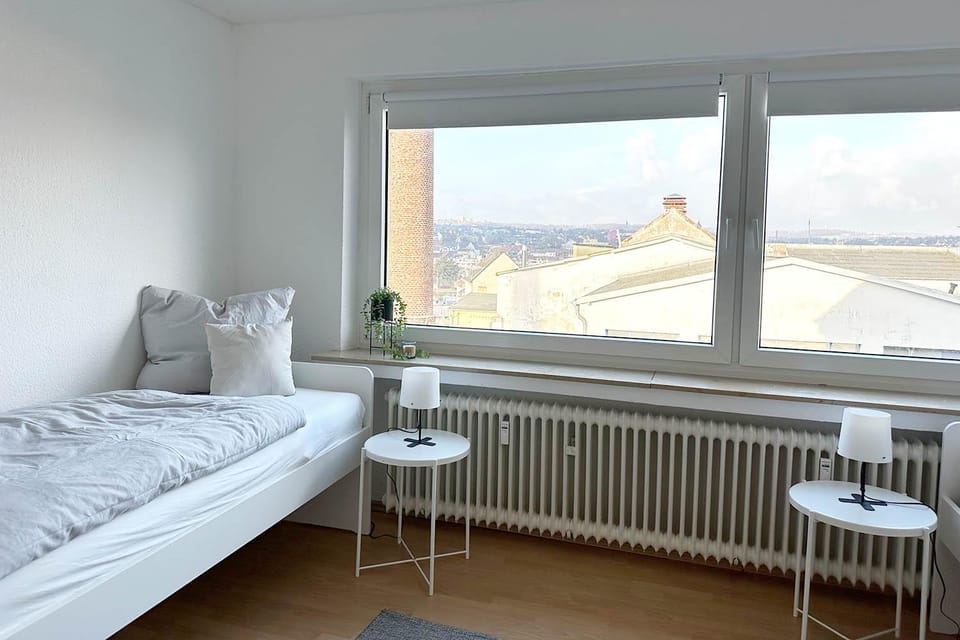 Bed, Photo of the whole room, Bedroom, internet