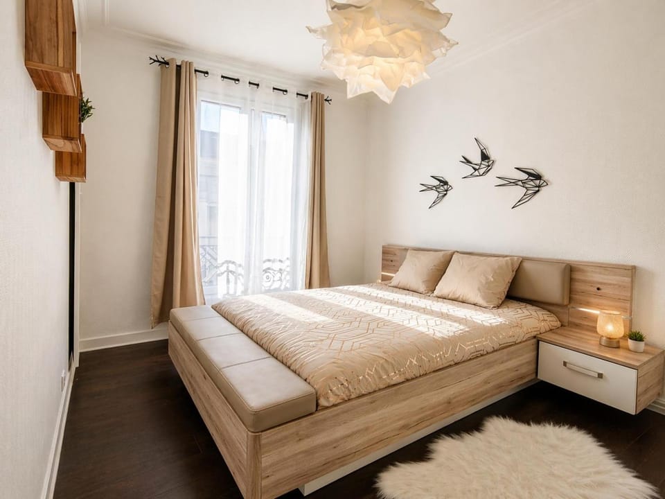 Bed, Photo of the whole room, Bedroom