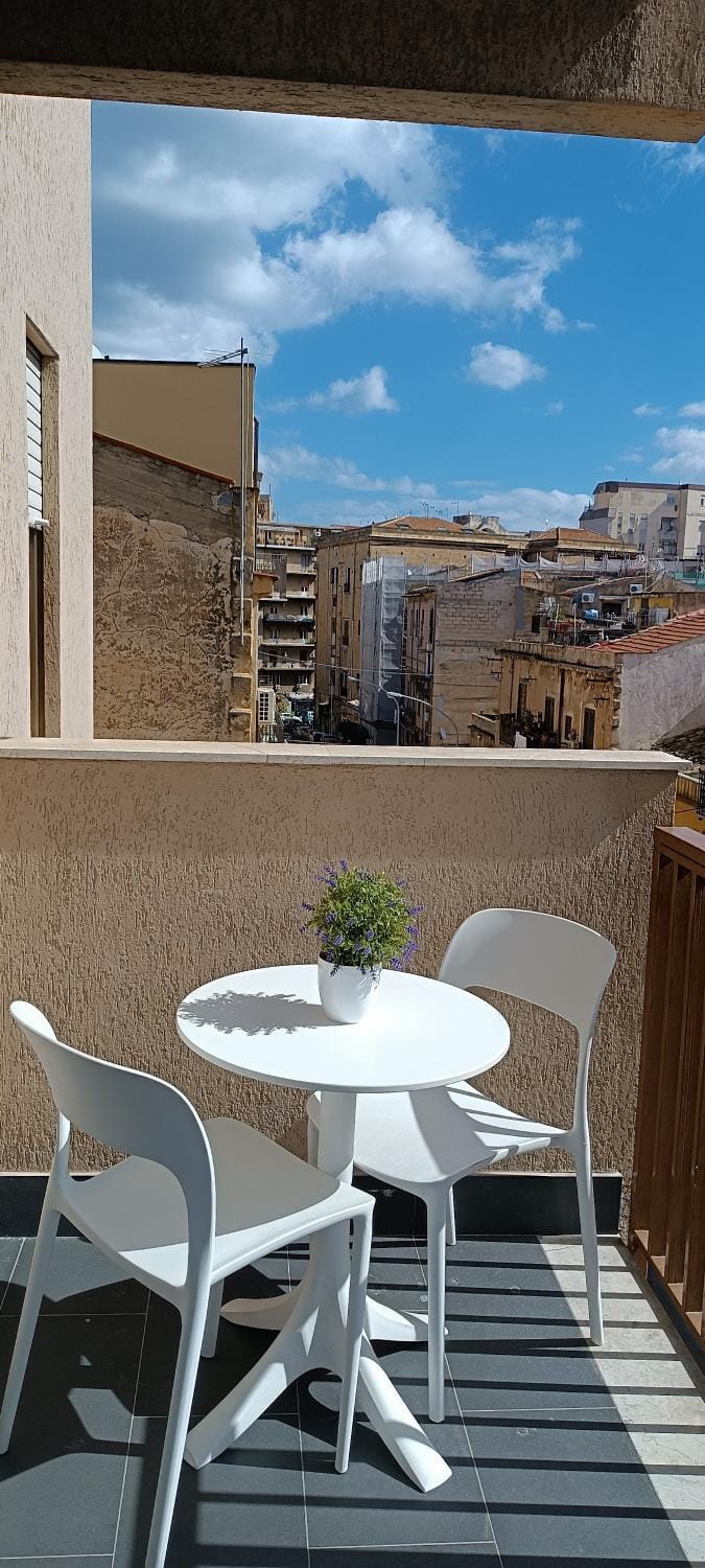 Property building, Balcony/Terrace