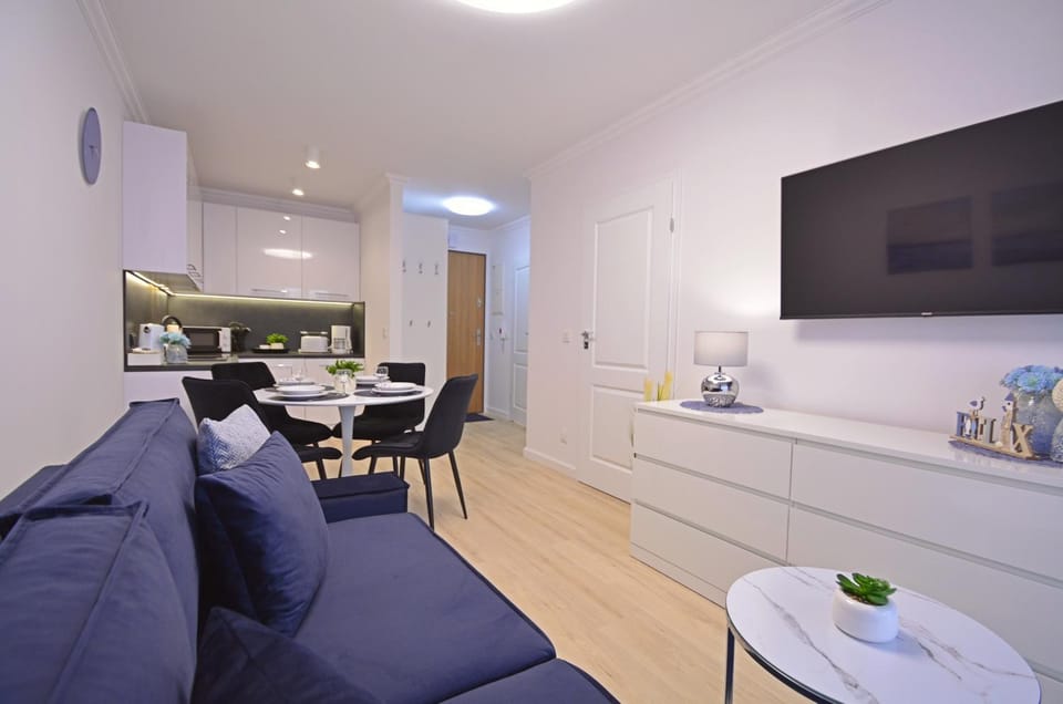 TV and multimedia, Kitchen or kitchenette, Living room, Seating area, Dining area, minibar
