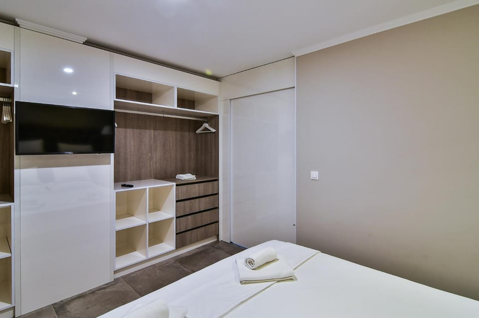 Bed, Photo of the whole room, Bedroom, towels, wardrobe