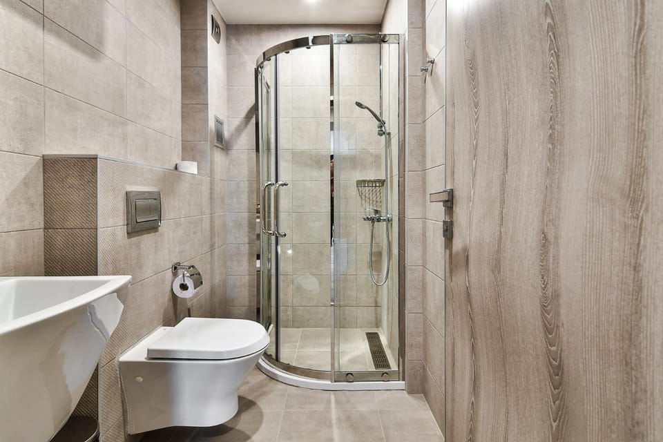 Shower, Toilet, Bathroom