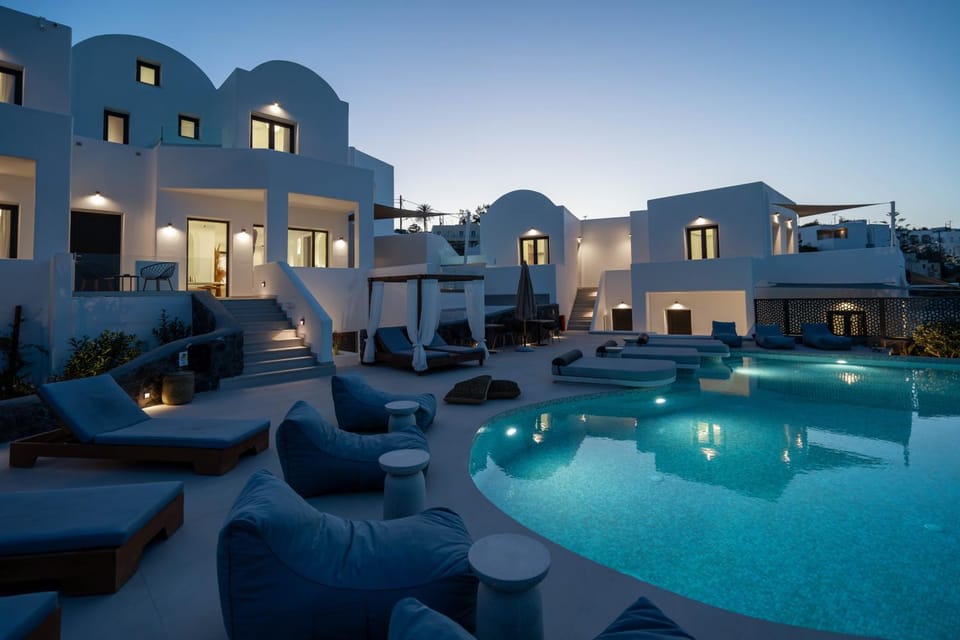 Patio, Night, Swimming pool, sunbed