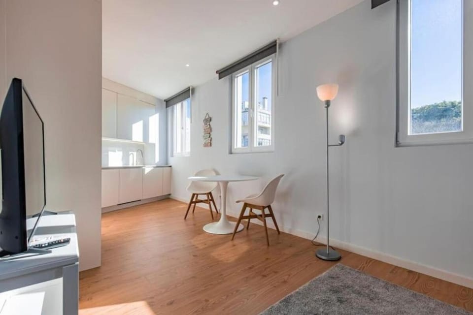 TV and multimedia, Dining area