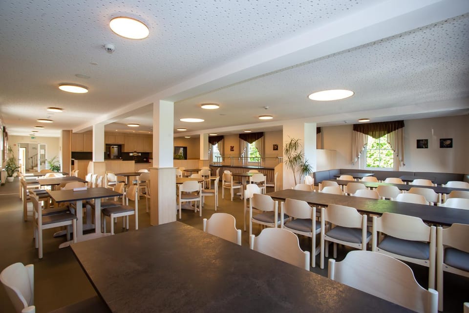 Restaurant/places to eat, Breakfast, Lunch, Dinner