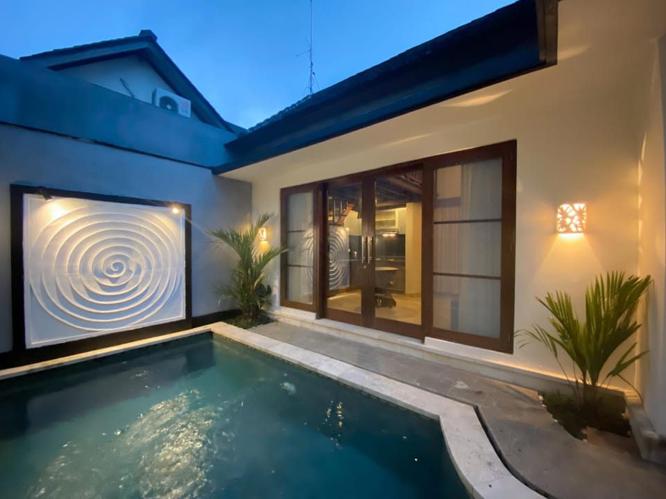 Night, Swimming pool