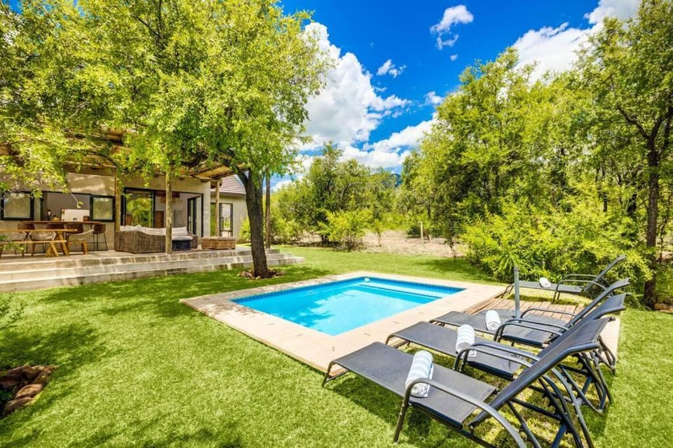 Day, Balcony/Terrace, Garden view, Swimming pool, Swimming pool, sunbed