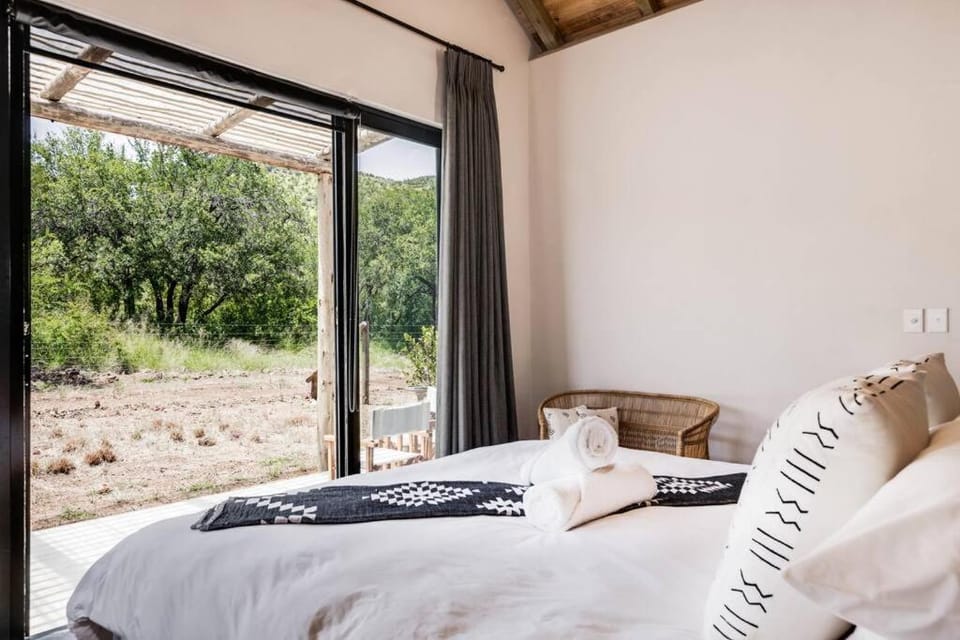 Bed, Garden, Bedroom