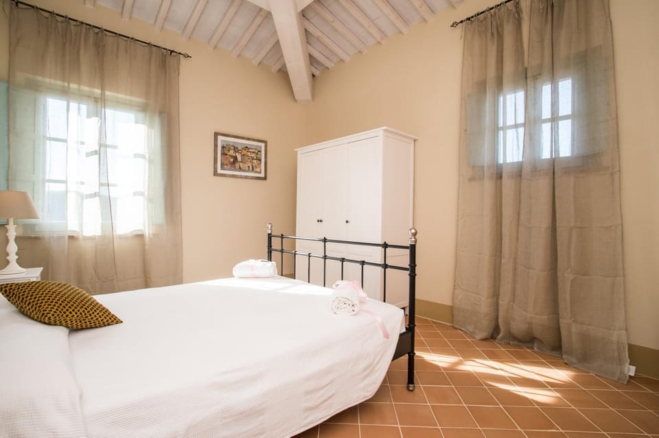 Property building, Living room, Bedroom