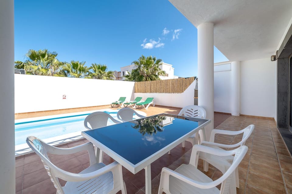 Casa LAGO Villa in Playa Blanca