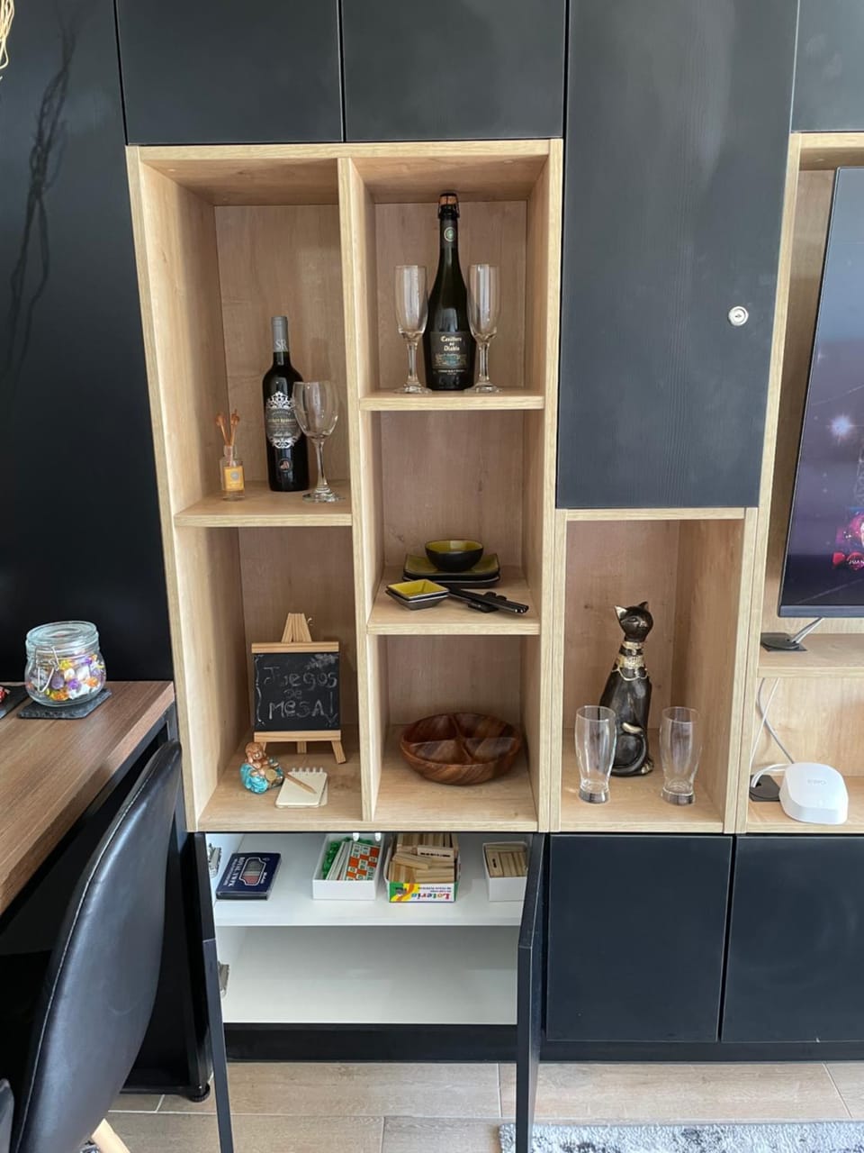 wardrobe