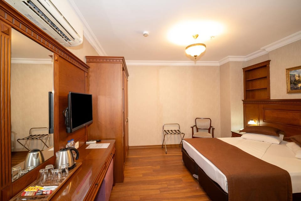TV and multimedia, Photo of the whole room, wardrobe