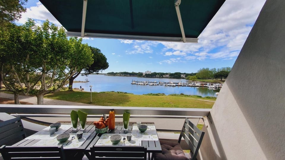 Balcony/Terrace, Lake view