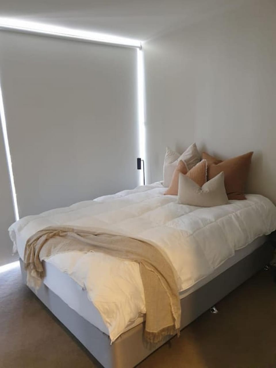 Executively Inspired - 2 Bed 2 Bath Apt on Queen St with Carpark Fast WiFi Rooftop Pool and Sleeps 5 Apartment in Brisbane City