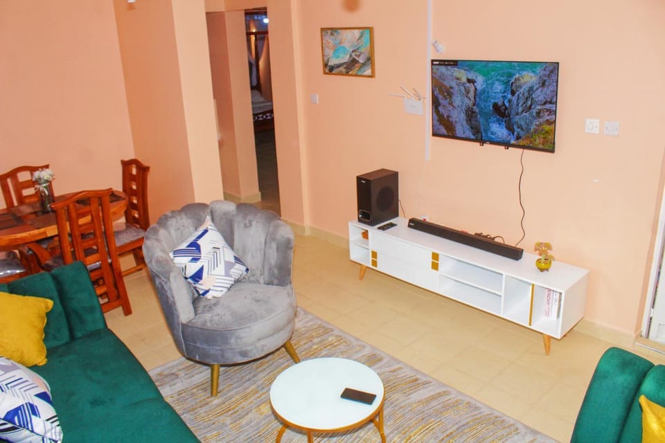 Royal Palms Executive 2& 1 bedrooms BNB Wote town Bed and Breakfast in Kenya