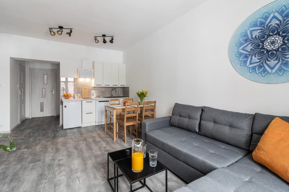 Kitchen or kitchenette, Living room, Seating area, Dining area, pet friendly, stove