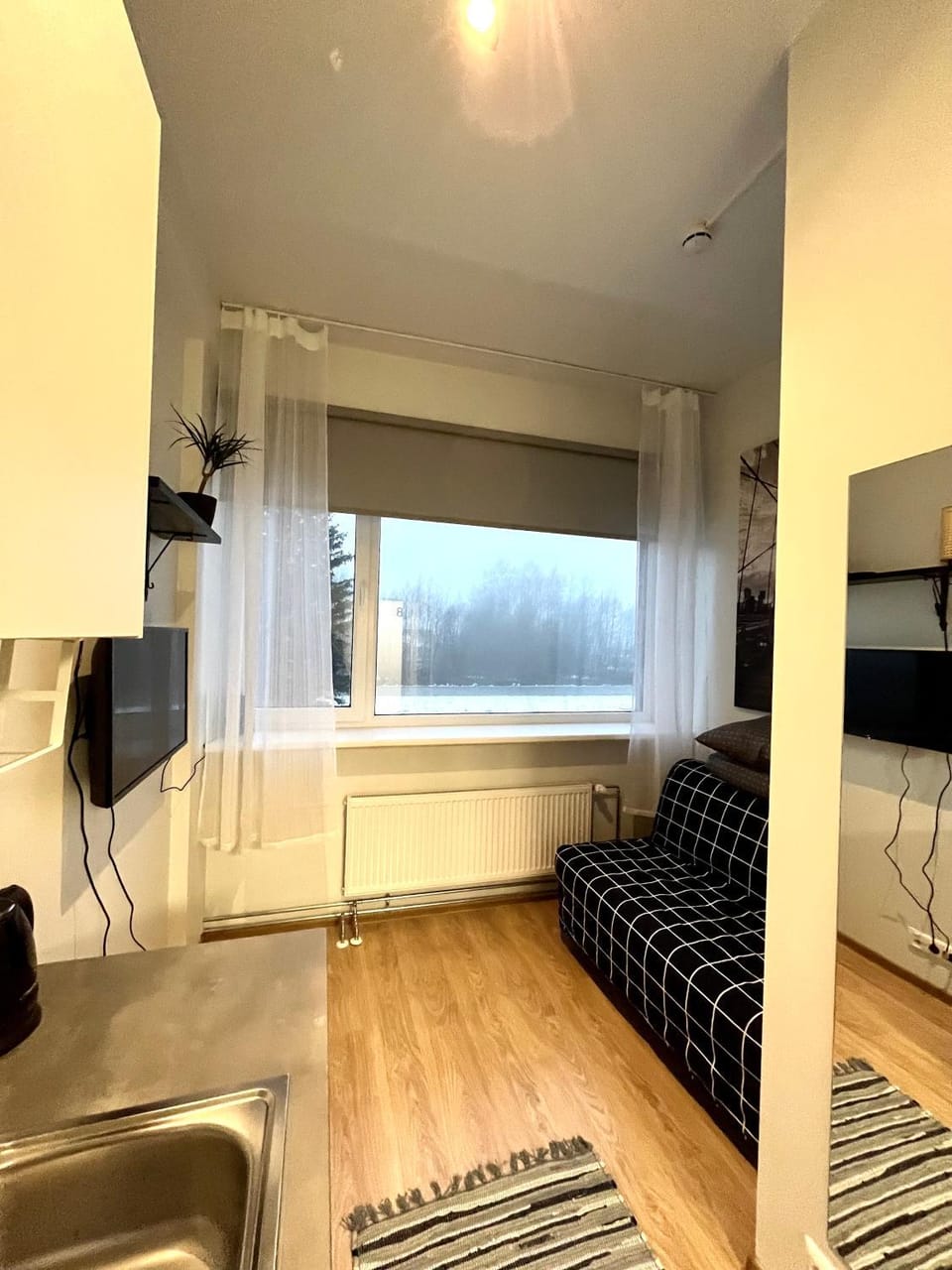 Bed, TV and multimedia