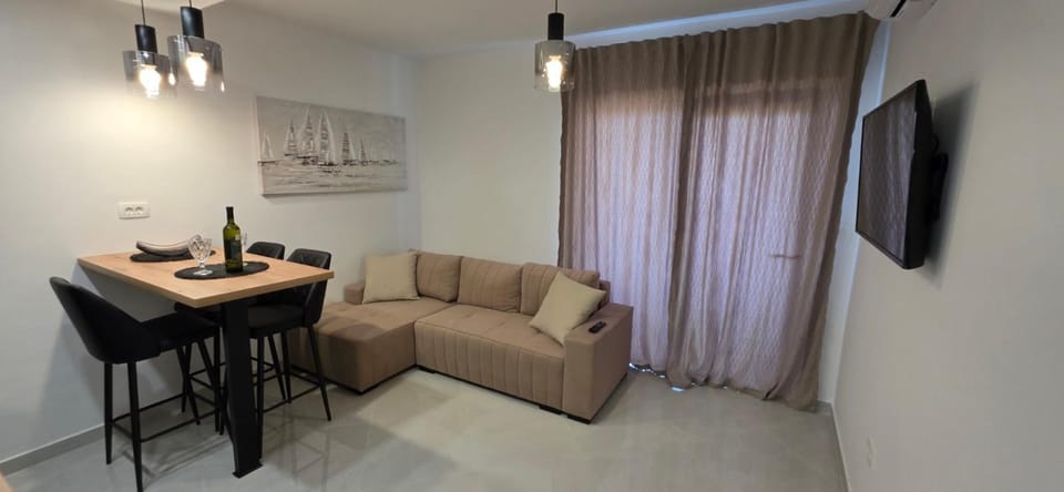 Novouređeni apartman Marko, Kampor - Rab Apartment in Supetarska Draga