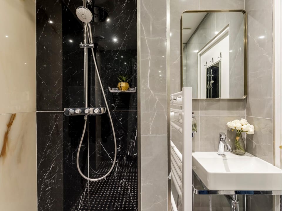 Shower, Bathroom