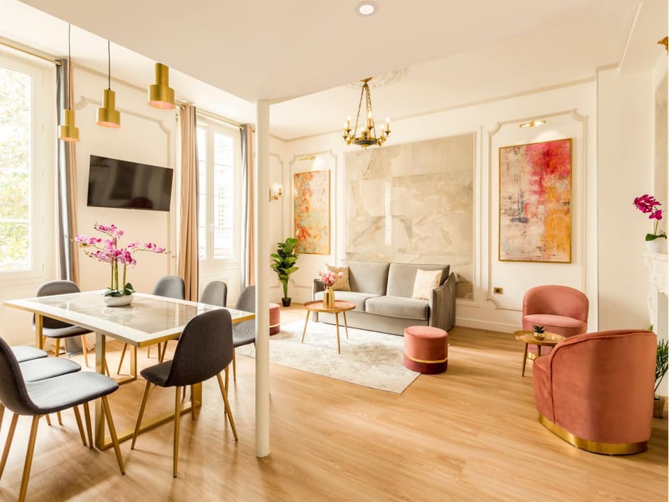TV and multimedia, Living room, Dining area