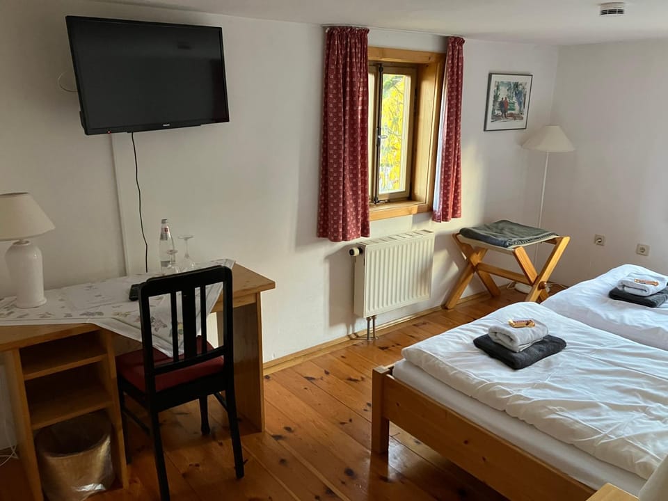 Hotel & Landgasthof Zur Sonne Apartment in Thuringia, Germany