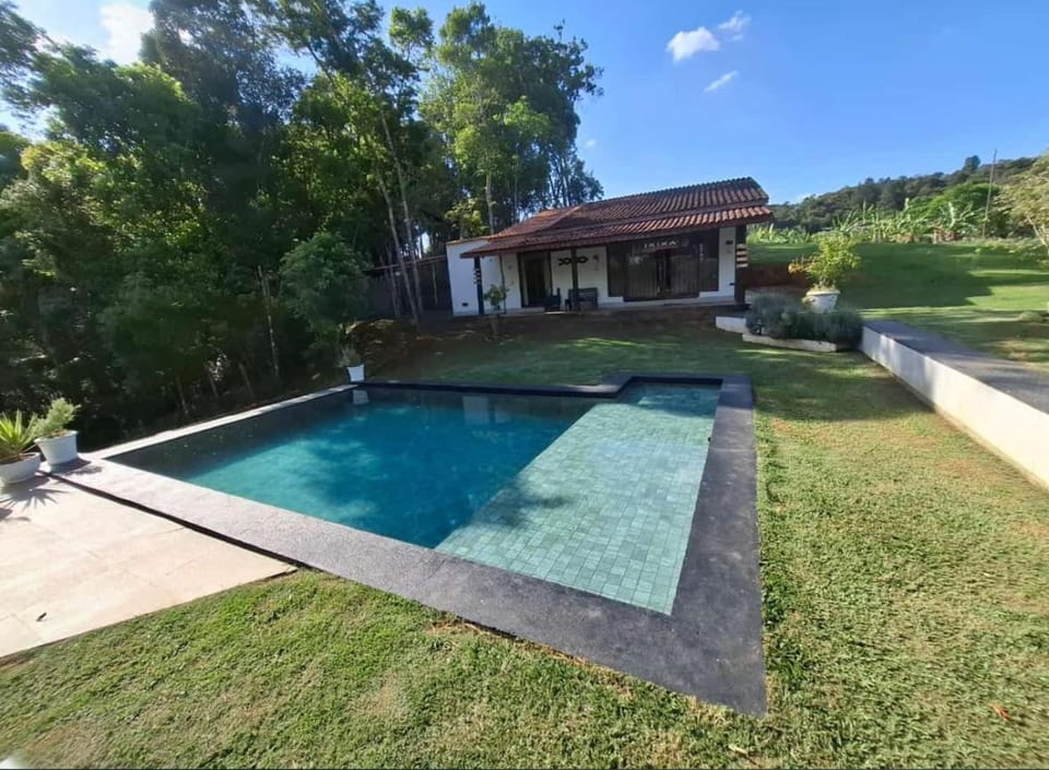 Property building, Day, Garden, Garden view, Pool view, Swimming pool