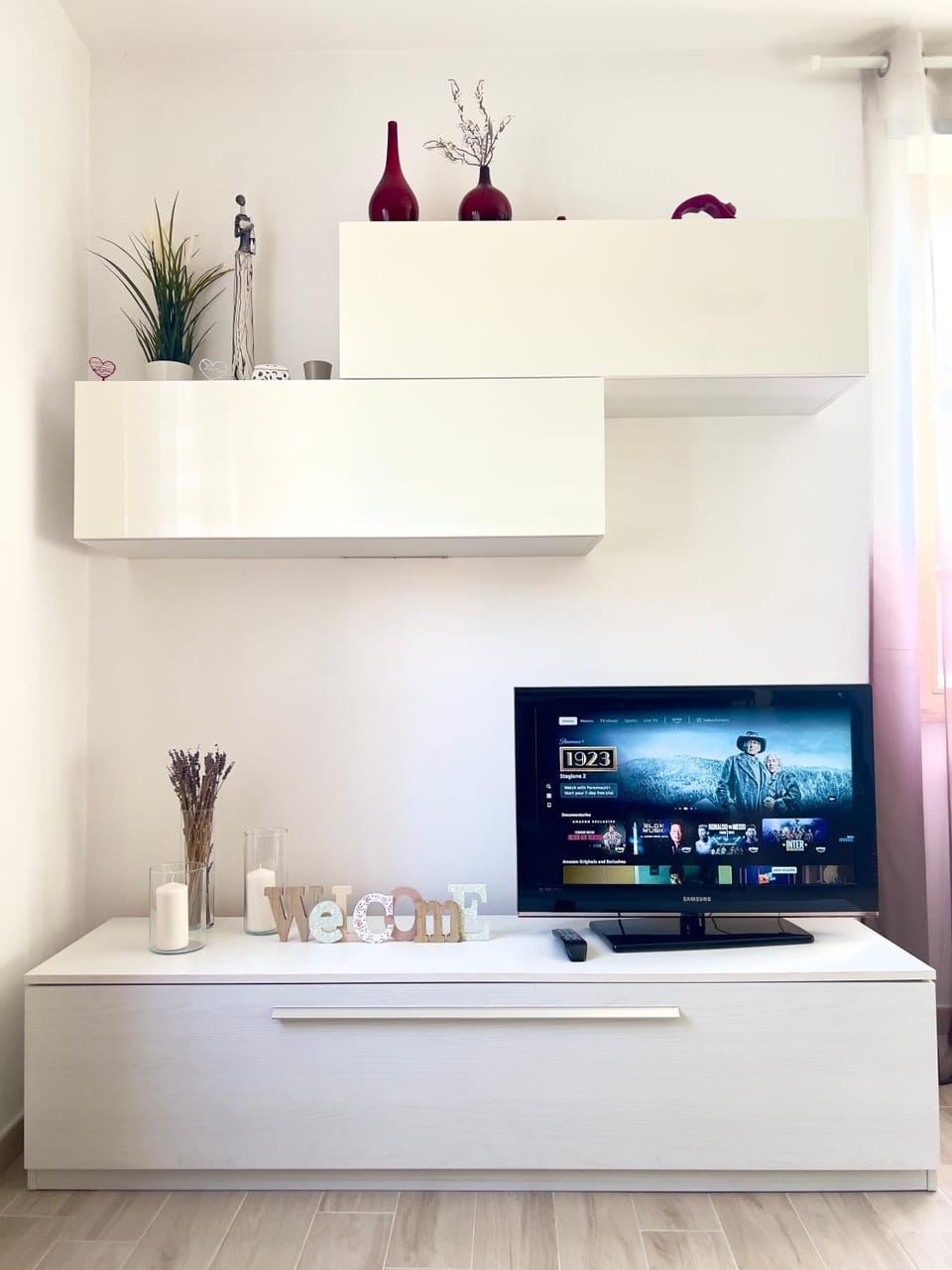 Communal lounge/ TV room, TV and multimedia, Living room