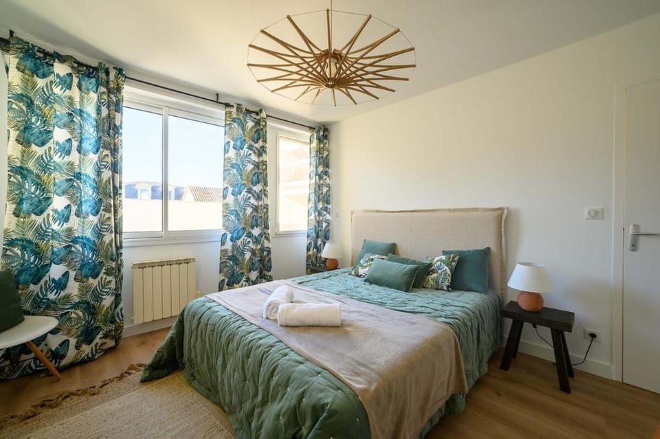Le boudoir du Palais Apartment in Nouvelle-Aquitaine