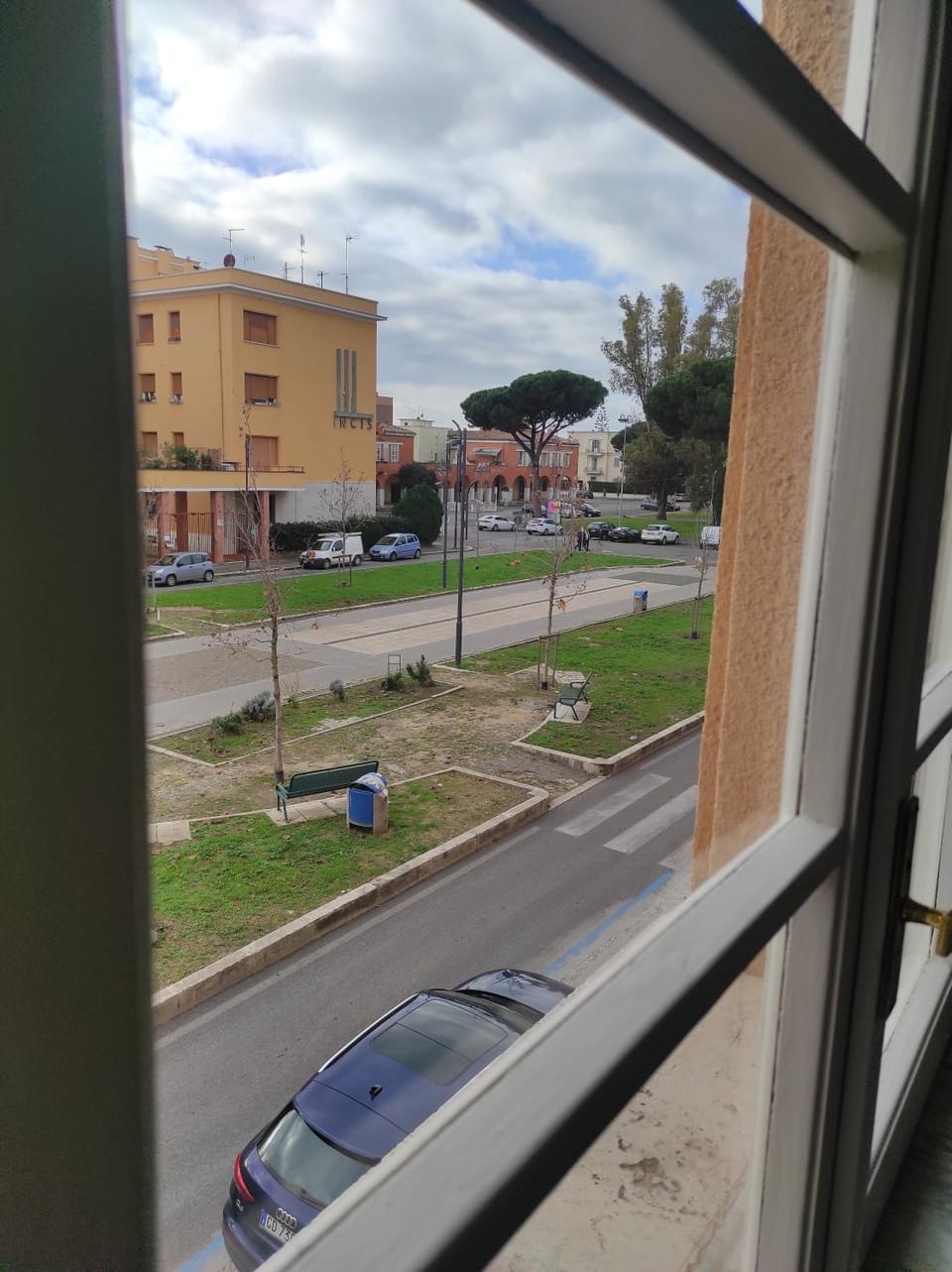 Property building, Street view