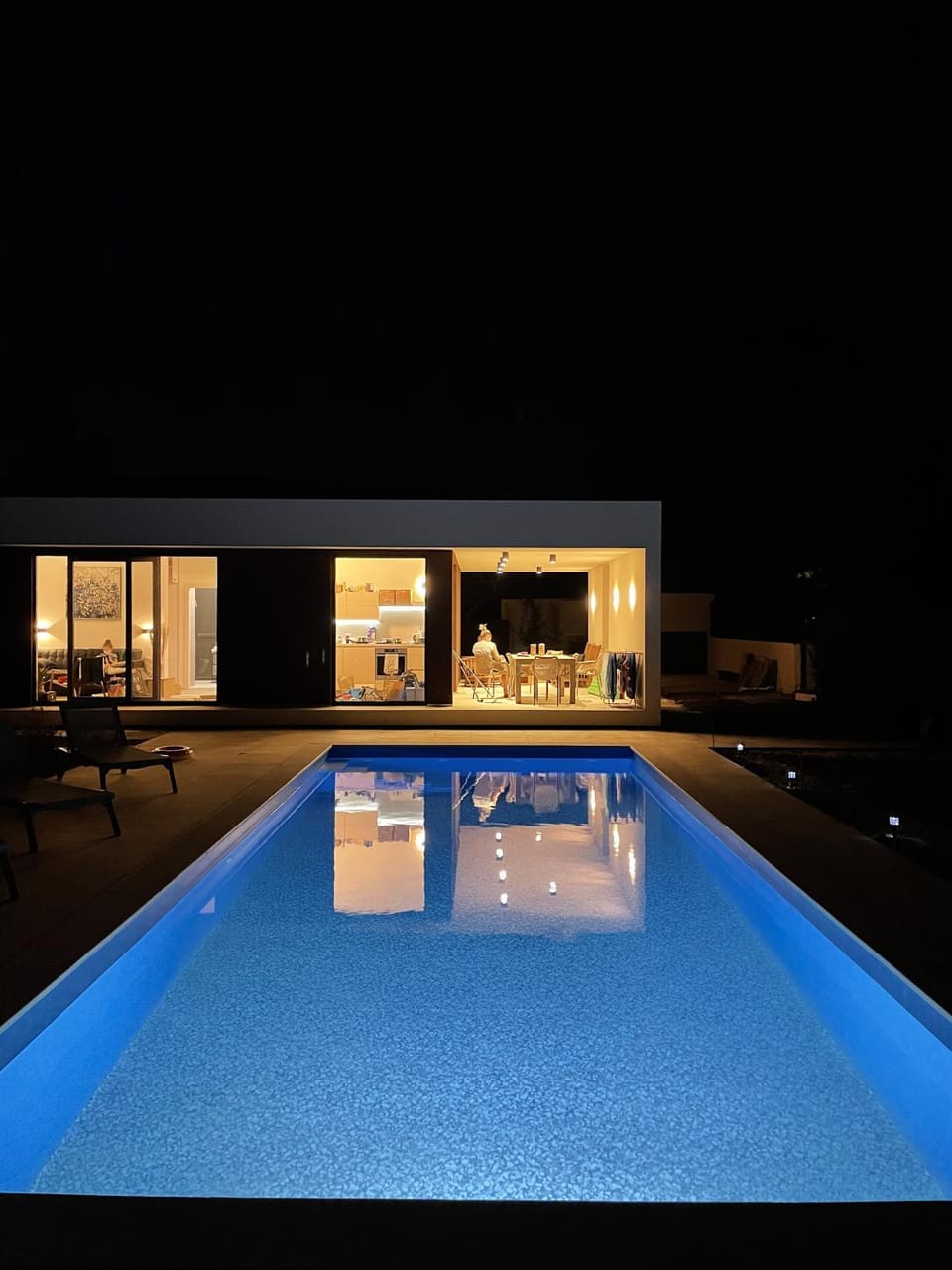 Night, Pool view