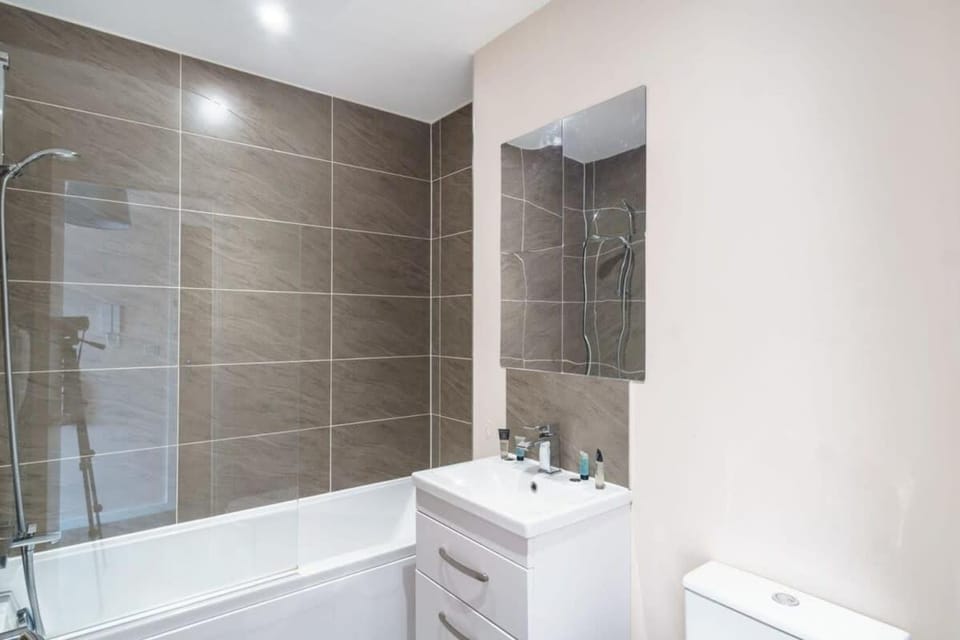 Amazing 1 Bed Apartment in Manchester - Sleeps 2 Apartment in Salford
