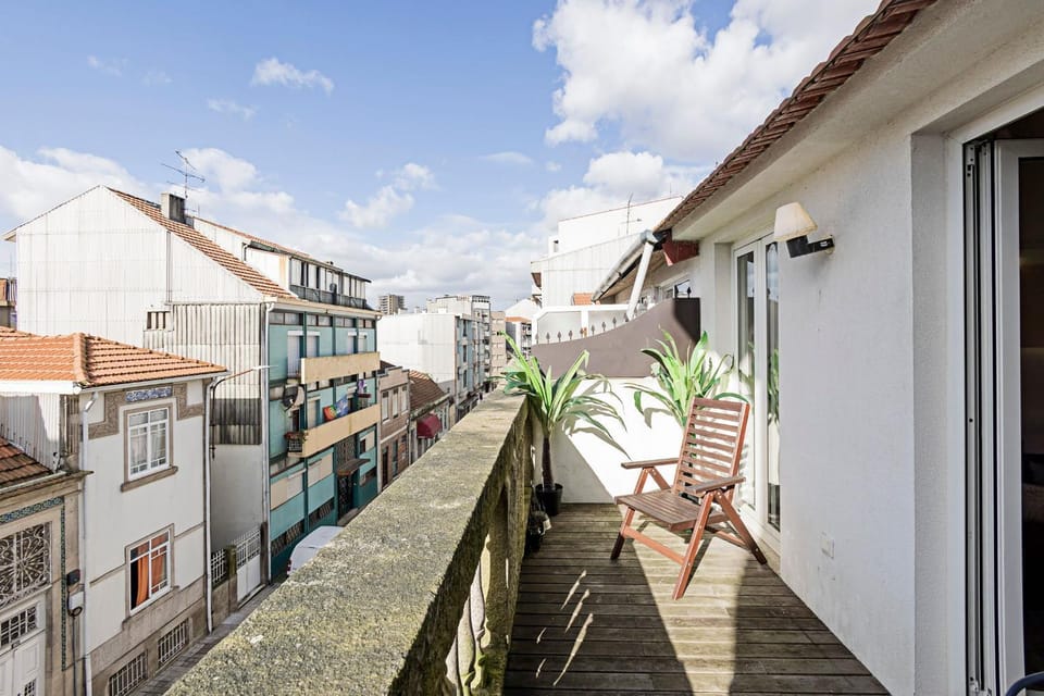 Bonfim Elegant Duplex w/ AC by LovelyStay Apartment in Porto