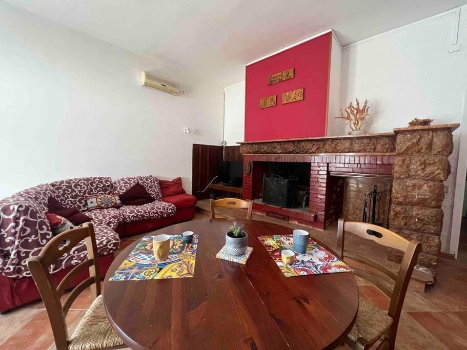TV and multimedia, Living room, Seating area, flat iron