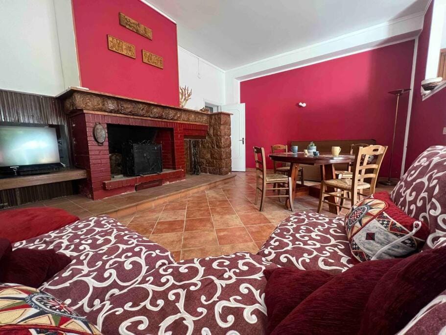 TV and multimedia, Living room, Dining area, flat iron