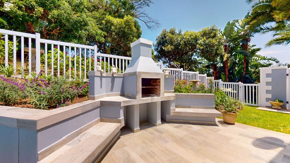 Patio, BBQ facilities