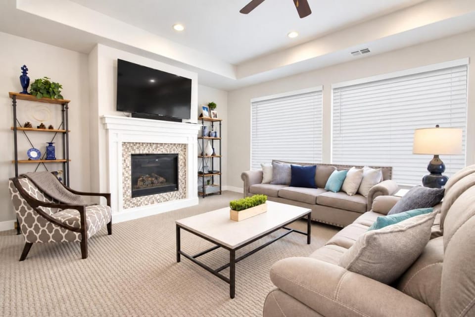 TV and multimedia, Living room, fireplace